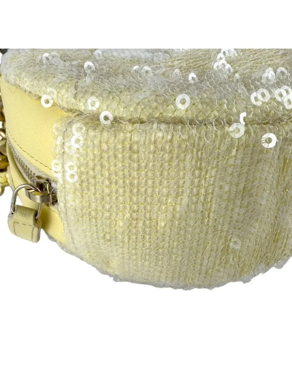 Chanel Shoulder Bag Yellow - Picture 8 of 10